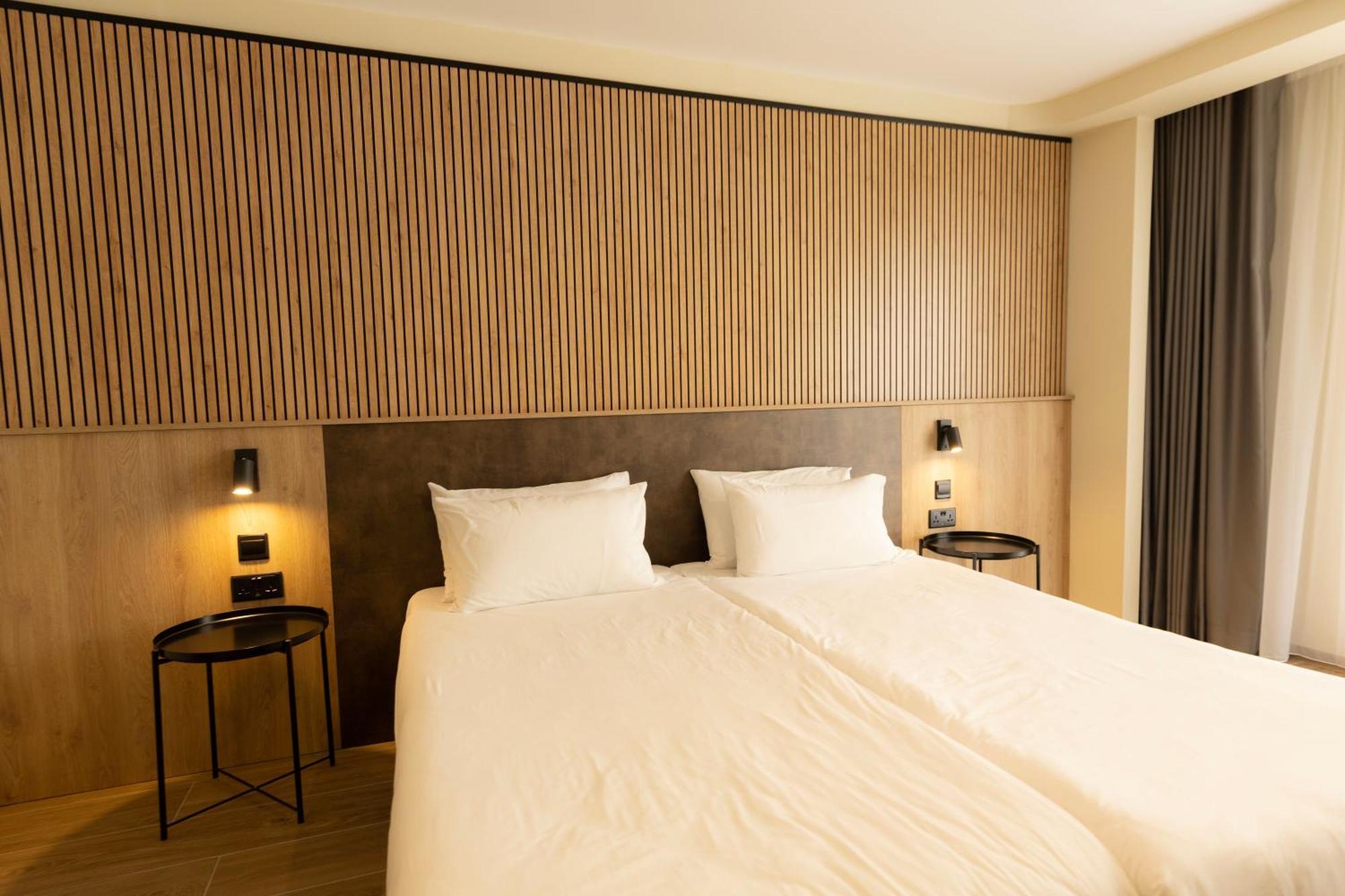 East Sliema Suites Экстерьер фото